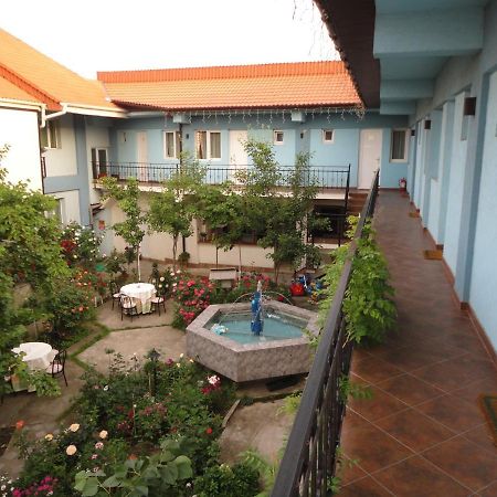 Hostel Tropical Drobeta Turnu Severin Exterior photo