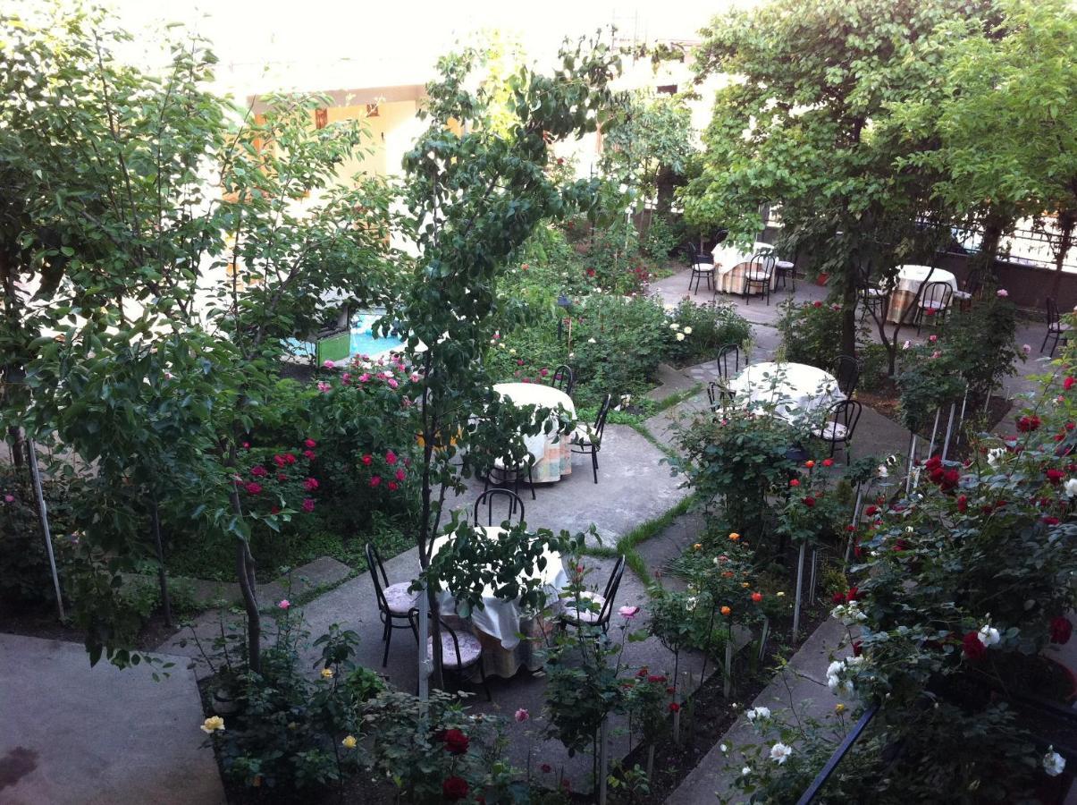 Hostel Tropical Drobeta Turnu Severin Exterior photo