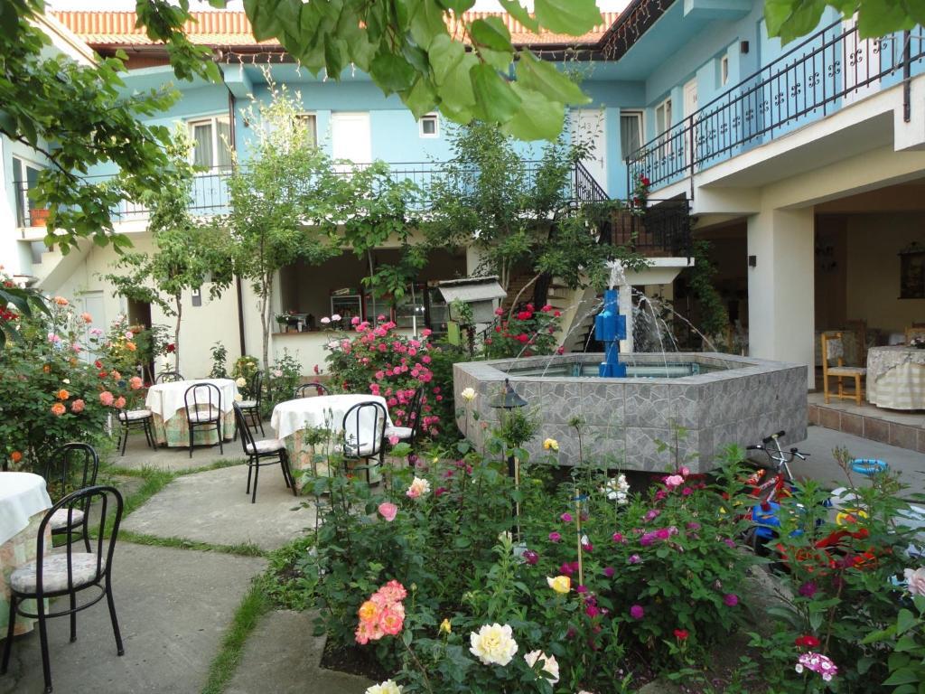 Hostel Tropical Drobeta Turnu Severin Exterior photo