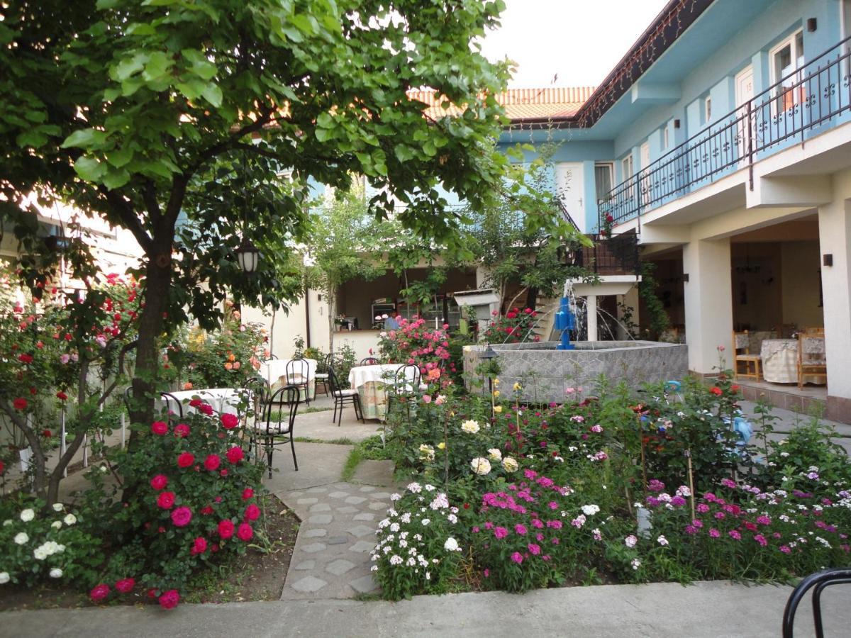 Hostel Tropical Drobeta Turnu Severin Exterior photo